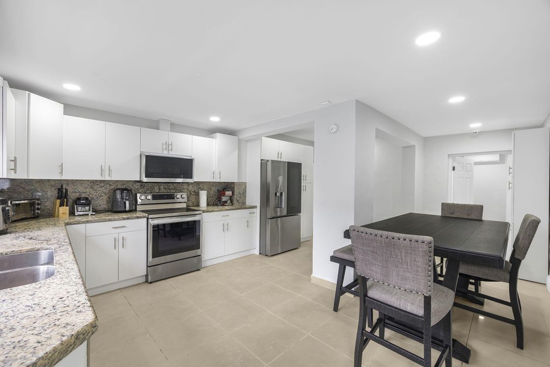 待售: $1,175,000 (3 贝兹, 2 浴室, 1711 平方英尺)