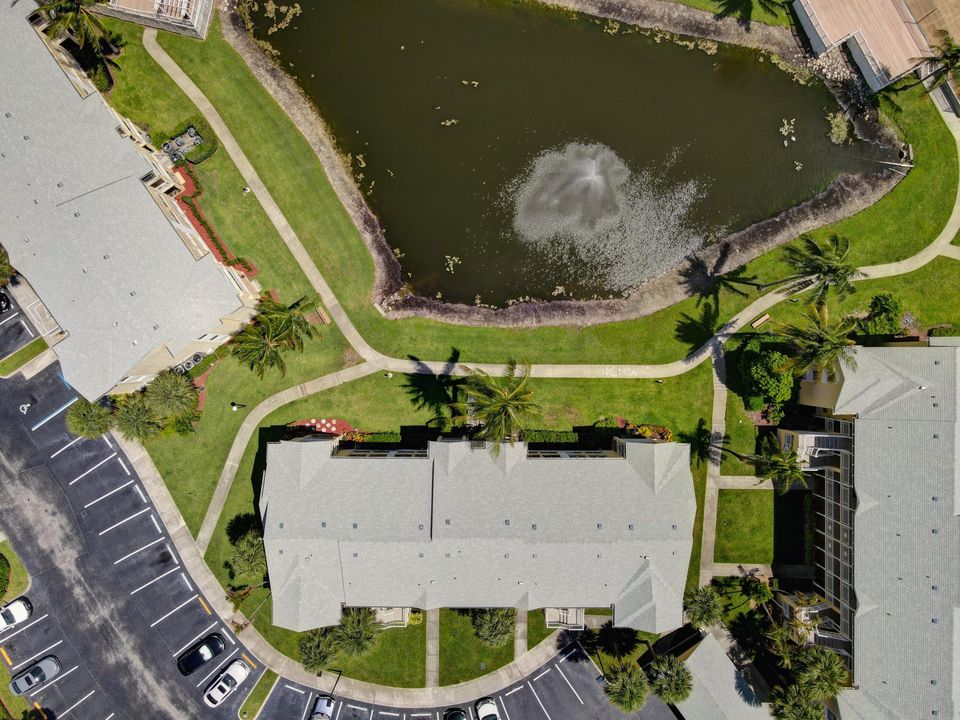 合同活跃: $210,000 (1 贝兹, 1 浴室, 700 平方英尺)