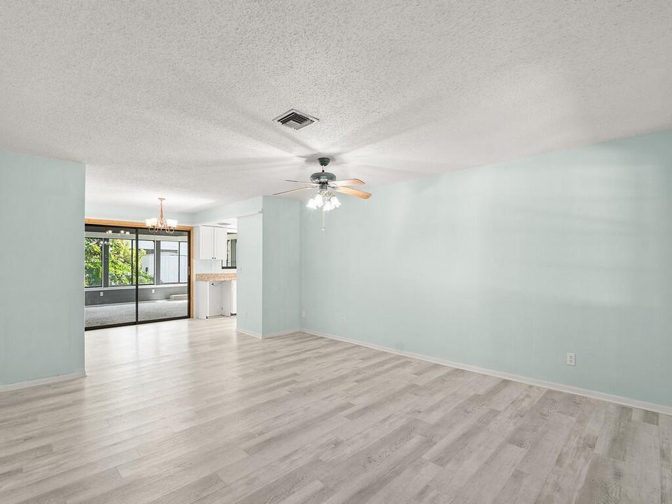 На продажу: $263,000 (2 спален, 2 ванн, 1664 Квадратных фут)