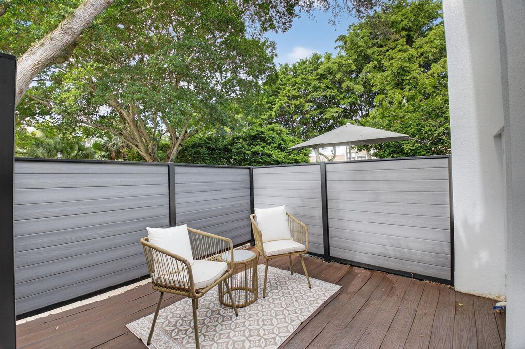 For Sale: $549,995 (3 beds, 2 baths, 1550 Square Feet)