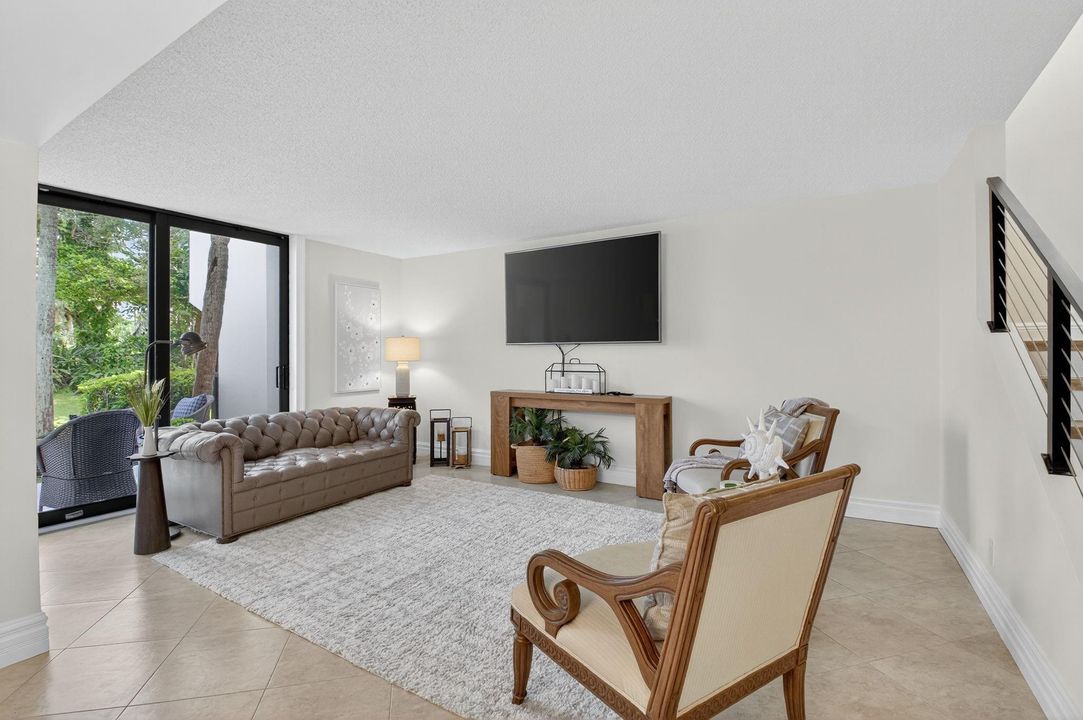 For Sale: $549,995 (3 beds, 2 baths, 1550 Square Feet)