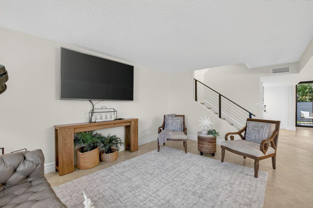 For Sale: $549,995 (3 beds, 2 baths, 1550 Square Feet)