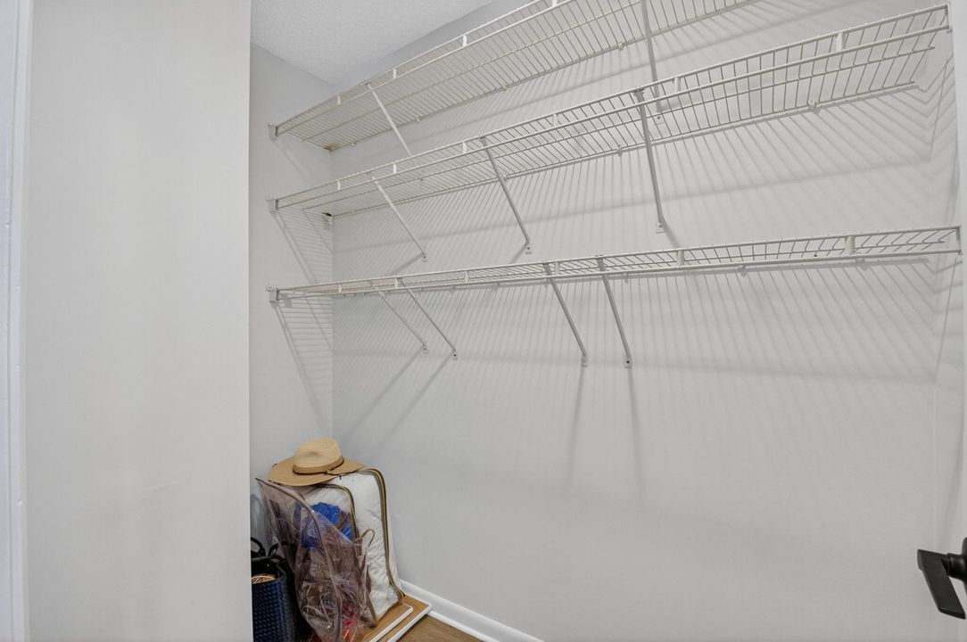 For Sale: $549,995 (3 beds, 2 baths, 1550 Square Feet)