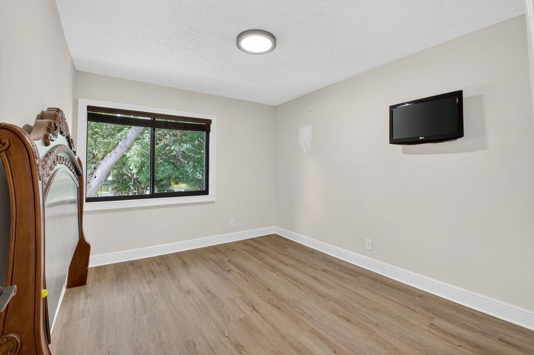 For Sale: $549,995 (3 beds, 2 baths, 1550 Square Feet)