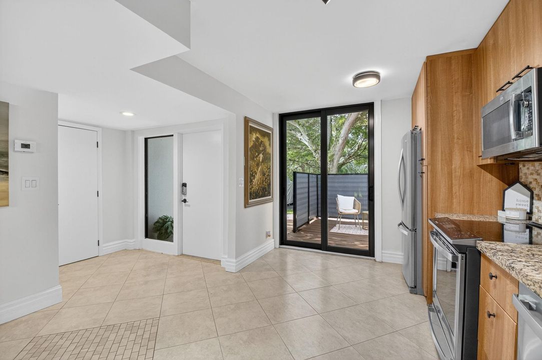 For Sale: $549,995 (3 beds, 2 baths, 1550 Square Feet)