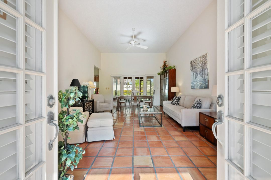 For Sale: $415,000 (2 beds, 2 baths, 1557 Square Feet)