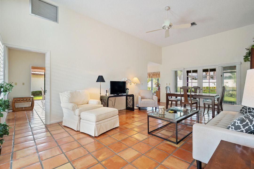 For Sale: $415,000 (2 beds, 2 baths, 1557 Square Feet)