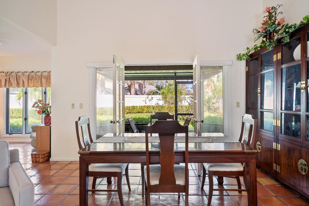 For Sale: $415,000 (2 beds, 2 baths, 1557 Square Feet)