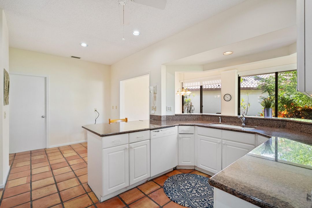 For Sale: $415,000 (2 beds, 2 baths, 1557 Square Feet)