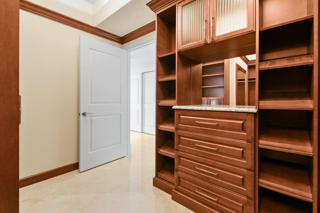 For Sale: $2,780,000 (3 beds, 3 baths, 3136 Square Feet)