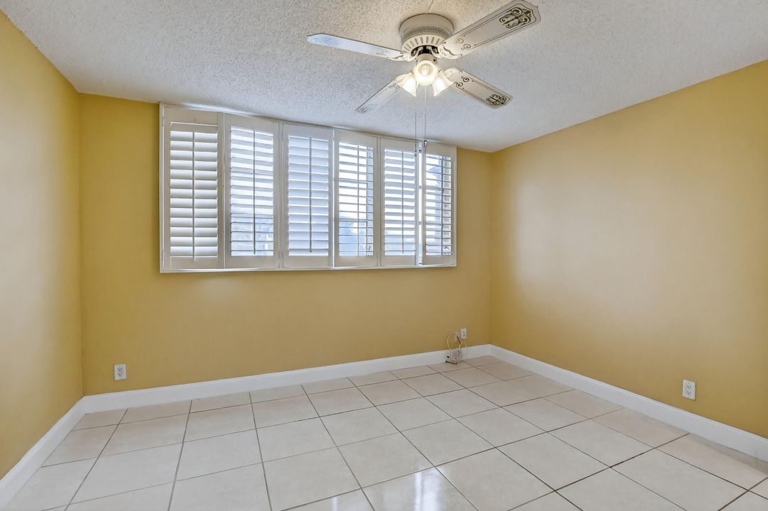 For Sale: $165,000 (2 beds, 2 baths, 1170 Square Feet)