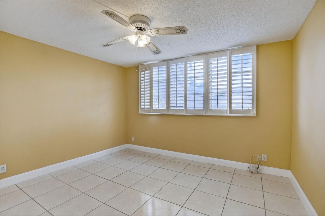 For Sale: $165,000 (2 beds, 2 baths, 1170 Square Feet)