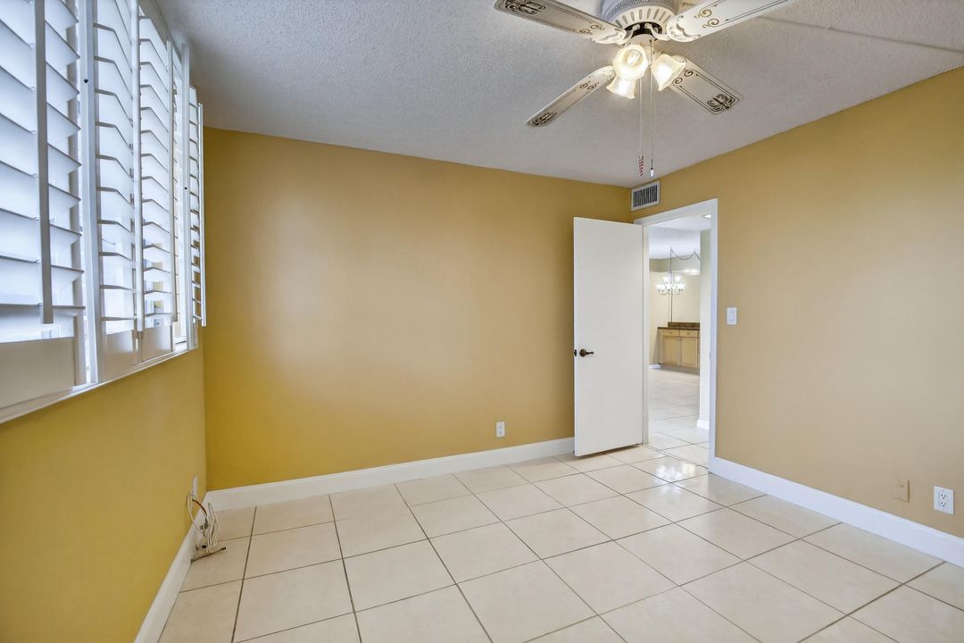 For Sale: $165,000 (2 beds, 2 baths, 1170 Square Feet)