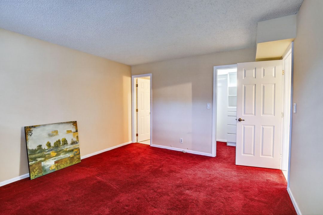 For Sale: $165,000 (2 beds, 2 baths, 1170 Square Feet)
