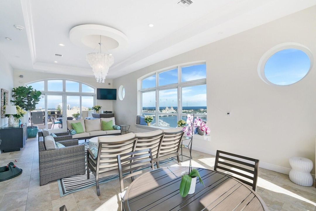 For Sale: $1,700,000 (2 beds, 2 baths, 1696 Square Feet)