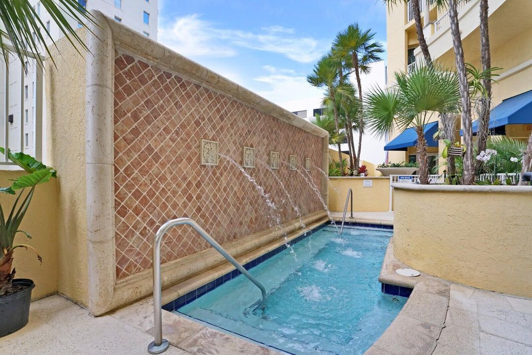 For Sale: $1,700,000 (2 beds, 2 baths, 1696 Square Feet)