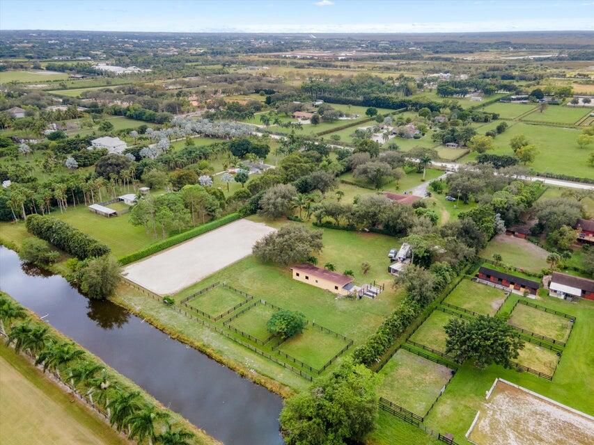 В аренду: $6,250 (4 спален, 2 ванн, 1761 Квадратных фут)