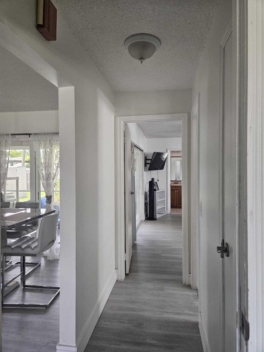 Active With Contract: $465,000 (2 beds, 2 baths, 1200 Square Feet)
