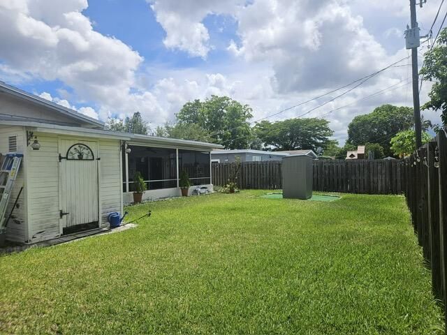 Active With Contract: $465,000 (2 beds, 2 baths, 1200 Square Feet)