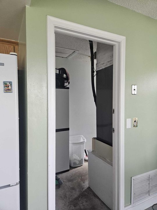 Active With Contract: $465,000 (2 beds, 2 baths, 1200 Square Feet)