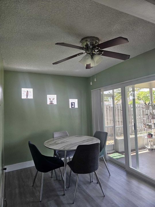 Active With Contract: $465,000 (2 beds, 2 baths, 1200 Square Feet)