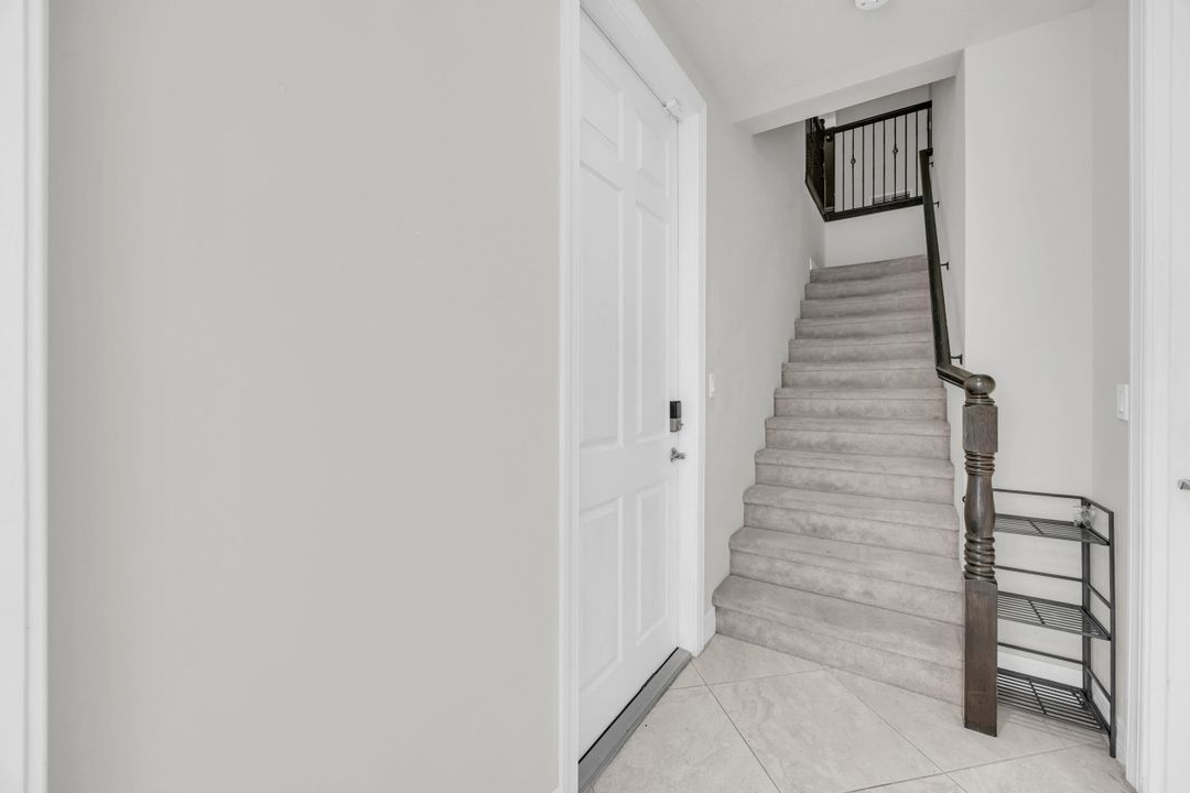 出租: $4,500 (3 贝兹, 2 浴室, 3227 平方英尺)