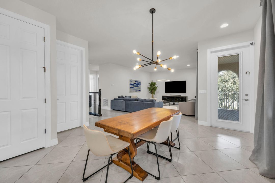 出租: $4,500 (3 贝兹, 2 浴室, 3227 平方英尺)