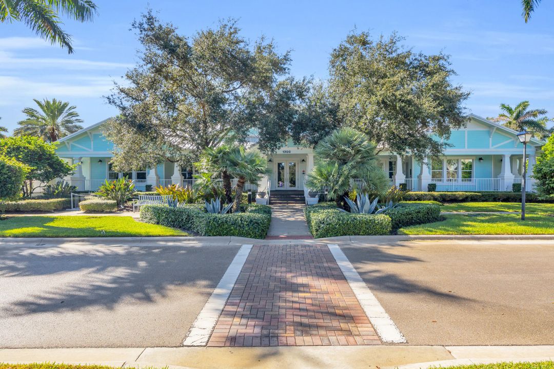 出租: $4,500 (3 贝兹, 2 浴室, 3227 平方英尺)