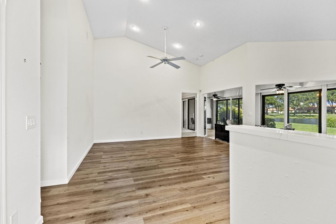 En Venta: $410,000 (3 camas, 2 baños, 1431 Pies cuadrados)