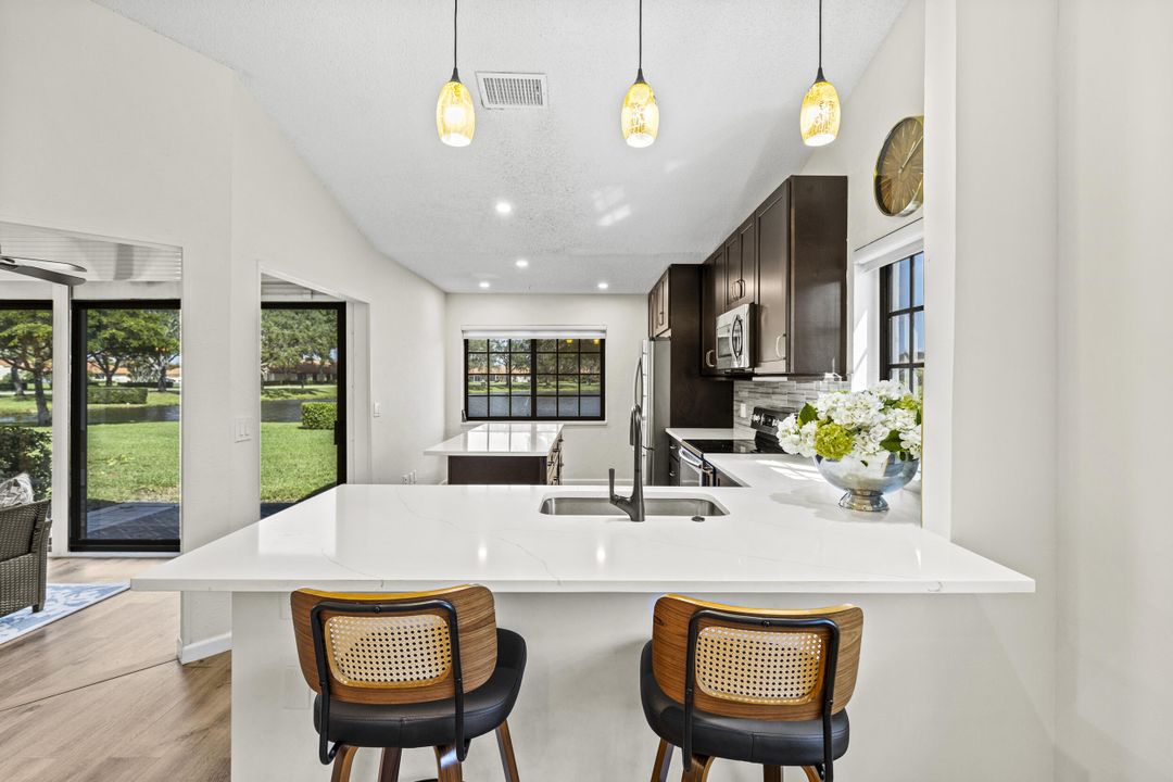 En Venta: $410,000 (3 camas, 2 baños, 1431 Pies cuadrados)