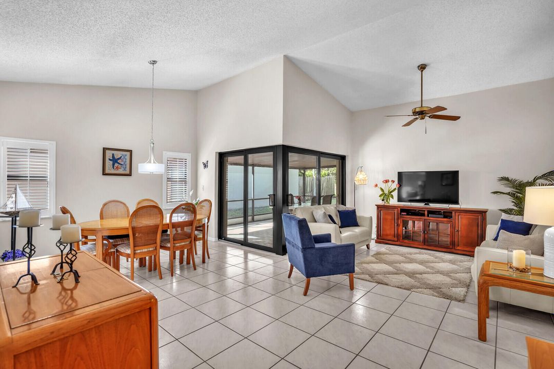 For Sale: $500,000 (2 beds, 2 baths, 1335 Square Feet)