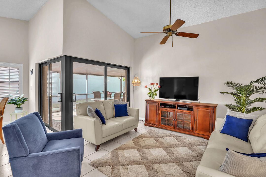 For Sale: $500,000 (2 beds, 2 baths, 1335 Square Feet)