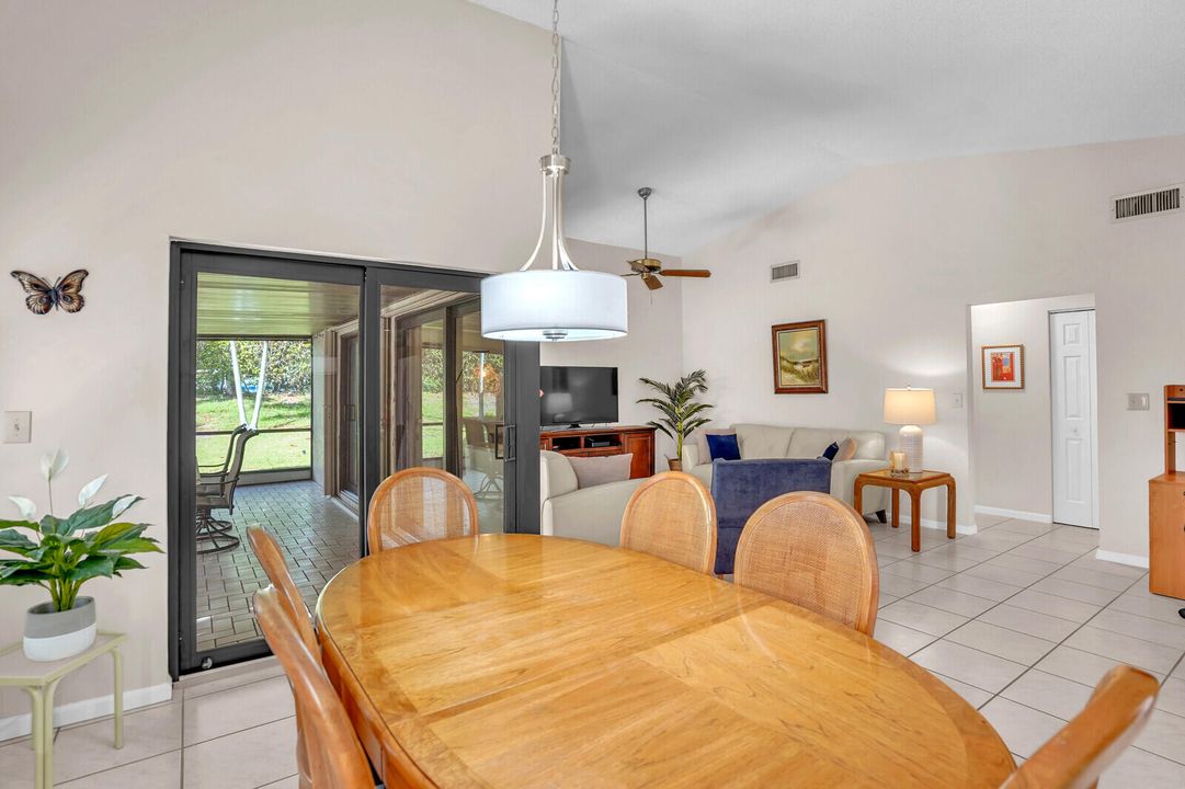 For Sale: $500,000 (2 beds, 2 baths, 1335 Square Feet)