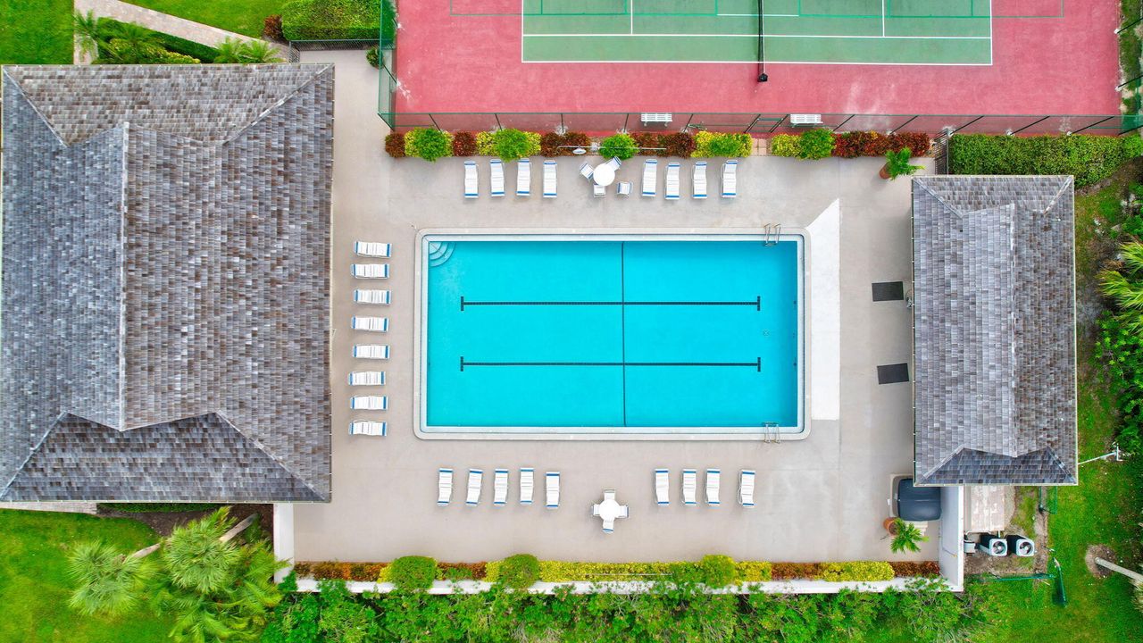 待售: $350,000 (2 贝兹, 2 浴室, 1251 平方英尺)