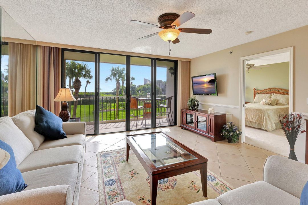 待售: $350,000 (2 贝兹, 2 浴室, 1251 平方英尺)