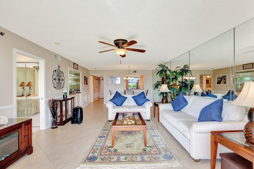 待售: $350,000 (2 贝兹, 2 浴室, 1251 平方英尺)