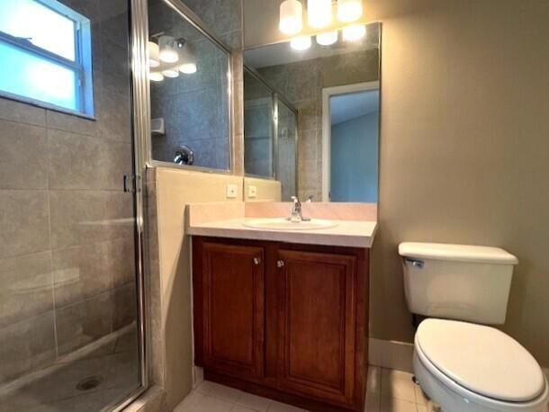 Active With Contract: $2,300 (2 beds, 2 baths, 1325 Square Feet)