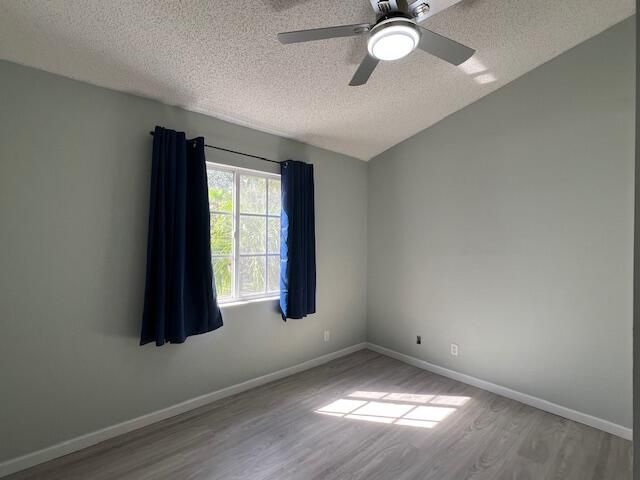 Active With Contract: $2,300 (2 beds, 2 baths, 1325 Square Feet)