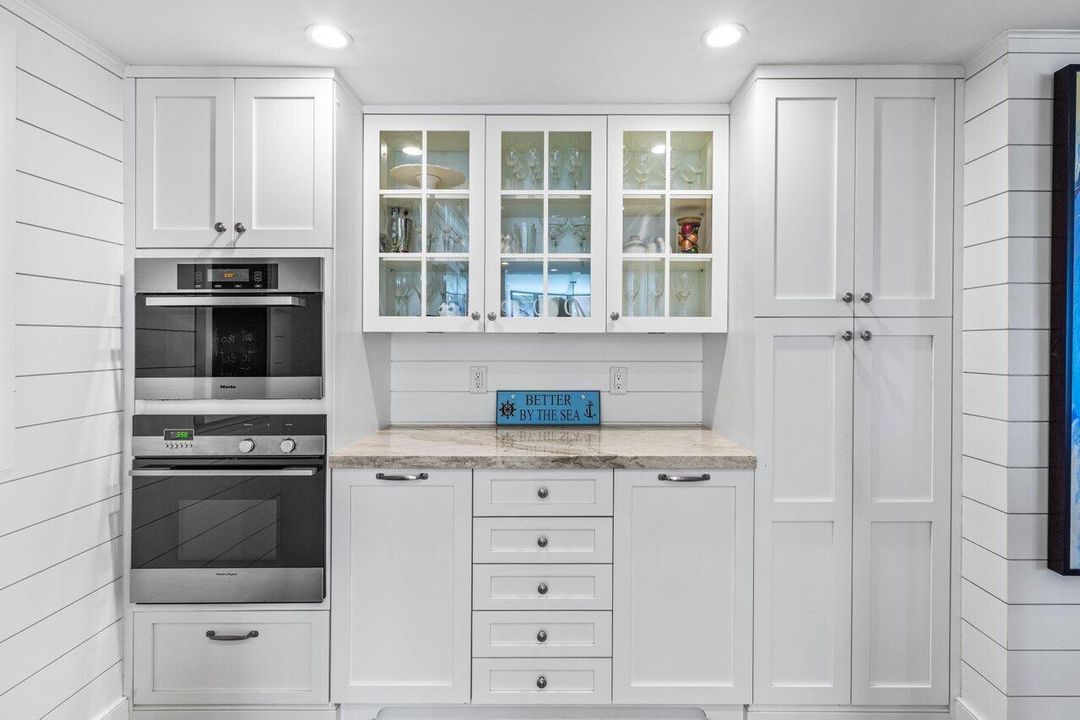 待售: $1,595,000 (2 贝兹, 2 浴室, 1745 平方英尺)