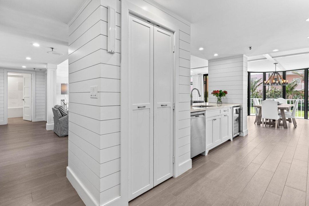 待售: $1,595,000 (2 贝兹, 2 浴室, 1745 平方英尺)