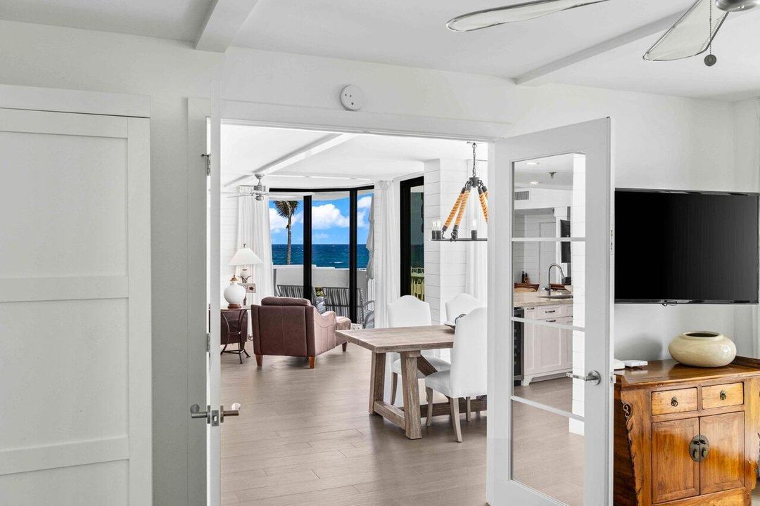 待售: $1,595,000 (2 贝兹, 2 浴室, 1745 平方英尺)