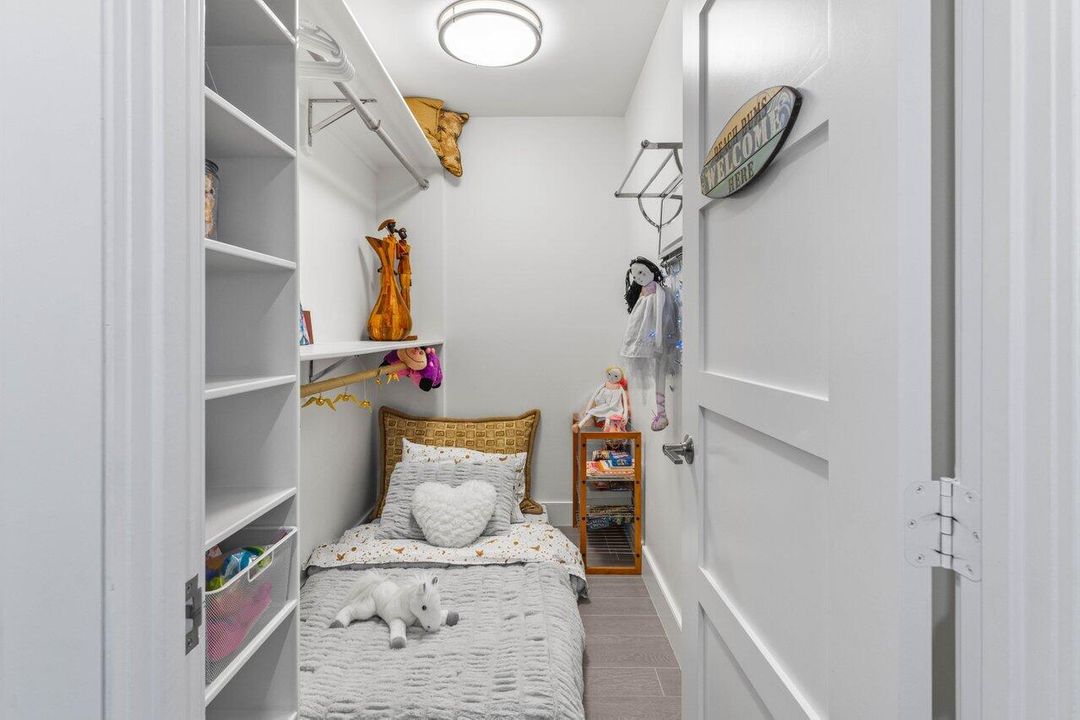 待售: $1,595,000 (2 贝兹, 2 浴室, 1745 平方英尺)