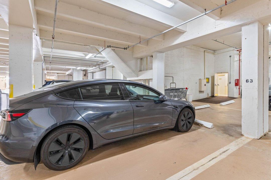 待售: $1,595,000 (2 贝兹, 2 浴室, 1745 平方英尺)