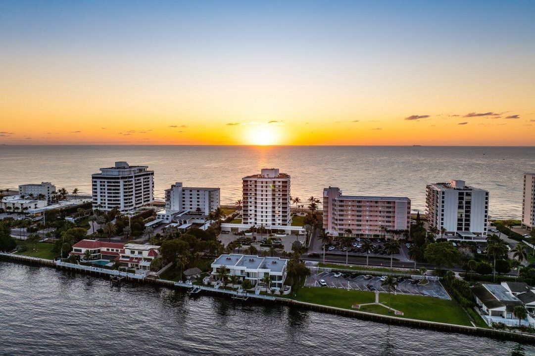 待售: $1,595,000 (2 贝兹, 2 浴室, 1745 平方英尺)