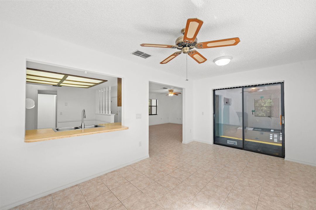 待售: $359,000 (4 贝兹, 2 浴室, 1237 平方英尺)