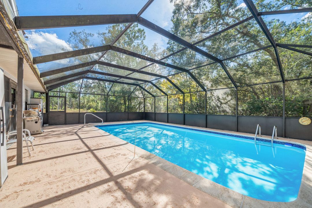 待售: $359,000 (4 贝兹, 2 浴室, 1237 平方英尺)