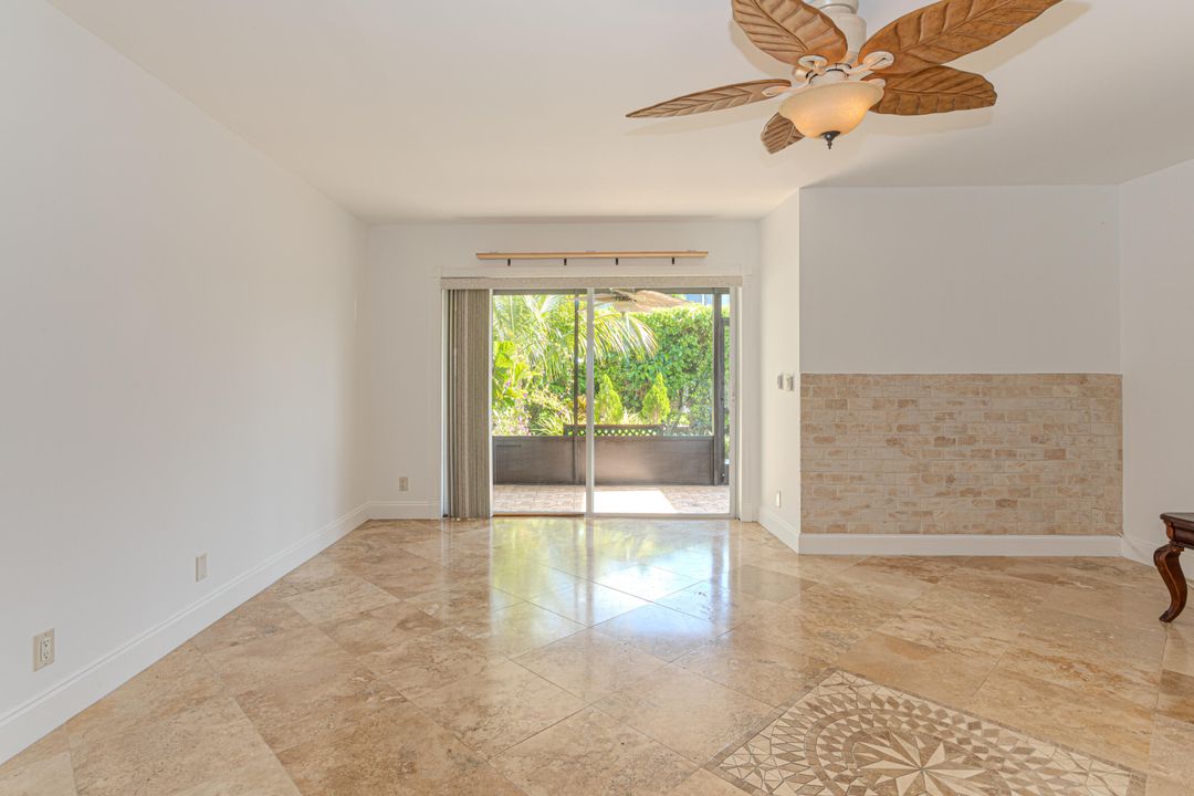 For Sale: $242,000 (2 beds, 2 baths, 1174 Square Feet)