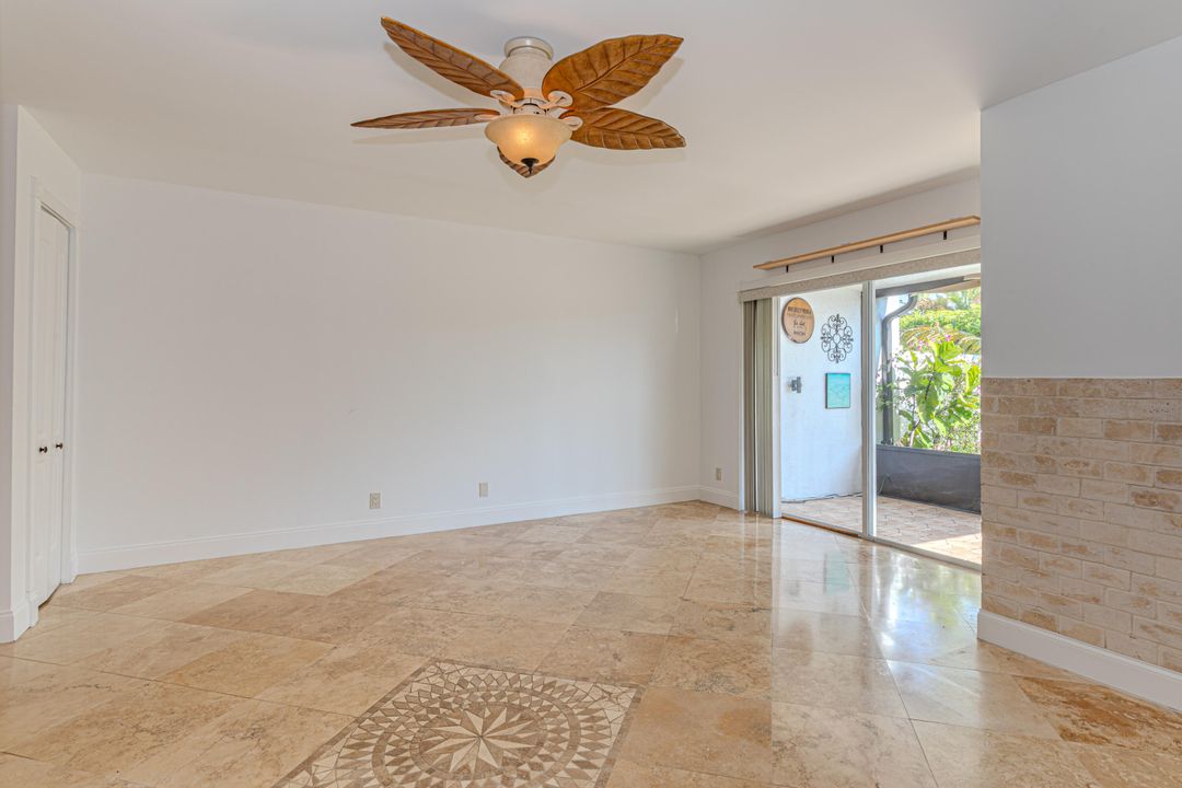 For Sale: $242,000 (2 beds, 2 baths, 1174 Square Feet)