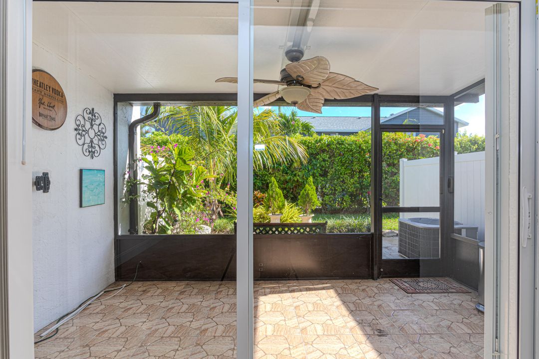 For Sale: $242,000 (2 beds, 2 baths, 1174 Square Feet)