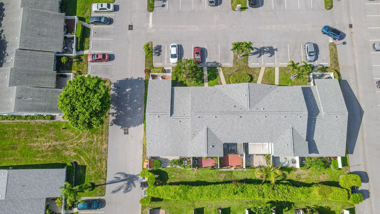 For Sale: $242,000 (2 beds, 2 baths, 1174 Square Feet)